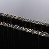 Roda de cartas Nova Moda colar 26 letras diamante ouro colar Joias populares europeias e americanas Suprimento da Amazon