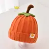 Bonitos y juguetones gorros de punto con forma de calabaza para bebés niños y niñas en otoño e invierno, diseñados para mantener a los niños abrigados y proteger sus orejas del frío