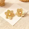 Pendientes de Metal con Flor Europea y Americana Transfronteriza con Perlas de Imitación, Pendientes de Lujo Ligero de Alta Gama, Accesorios de Moda para Orejas de Mujer con un Diseño Único
