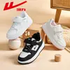 Huili meninas dois sapatos de algodão 2024 inverno novo tênis infantil forrado de lã sapatos de algodão crianças grandes sapatos de inverno quentes e grossos