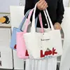 2025 Nova Bolsa de Ombro Acolchoada de Algodão com Bordado de Coração Bolsa de Mão de Cereja Fofa Bolsa Tote Grande Capacidade para o Dia a Dia Feminina