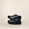 Mocassins de couro com salto grosso para mulheres, detalhes brogue, sem cadarço, sapatilhas forradas com fleece, estilo britânico, sapatos pequenos de couro com sola grossa