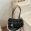 Bolso cruzado de axila con hebilla de cinturón retro para mujer, nuevo modelo 2026, bolso de hombro casual de gran capacidad, bolso de mano