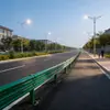 Barreras de Seguridad Corrugadas para Carreteras, Carreteras Rurales, Carreteras Nacionales, Anticolisión, Galvanizado por Inmersión en Caliente, Aislamiento, Recubrimiento en Polvo, Paneles de Barrera de Seguridad Corrugados de Dos y Tres Ondas