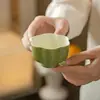 Taza Pequeña de Mandarina Verde con Pétalos Dorados, Taza de Degustación de Cerámica, Color Tradicional Chino, Taza Individual de Juego de Té Kung Fu Estilo Chino
