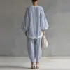 Moda Feminina Europeia e Americana 2026 Novo Conjunto de Duas Peças Listrado Azul e Branco com Renda Acabamento Solto Casual Calça Wide-Leg Manga Longa