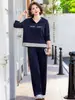 Traje Deportivo de Otoño para Madre 2026 Modelo Nuevo para Mujeres de Mediana Edad y Mayores, Sudadera con Capucha, Conjunto Elegante de Dos Piezas para Primavera y Otoño