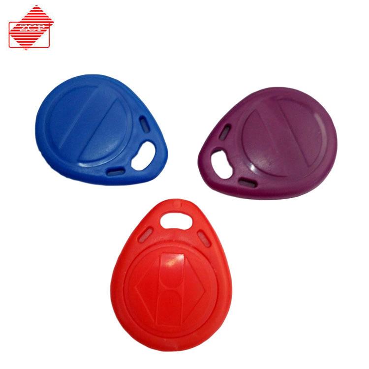 13111205489_943323301