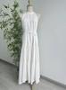 Vestido Tomara que Caia Tie-Dye Branco Embrião Feito de Material de Algodão, Solto e Ajustável, Saia Suspensório Lisa Nicho Atacado