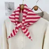 Bufanda Triángulo de Punto Mezcla de Lana Estilo Ins Británico Bufanda para la Cabeza de Mujer Bufanda de Punto Chal Otoño e Invierno para Mujer Calentador de Cuello Venta al por Mayor
