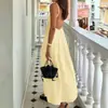 Look de Verão 2026 para Garota Popular: Vestido de Praia Sexy com Decote V e Costas Nuas, Vestido Sem Alças, Longo Doce e Picante