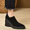 26 Zapatos de Mujer Nuevos de Estilo Británico para Primavera y Otoño, Puntiagudos, Cómodos, de Corte Profundo, Tacón de Cuña Ligero y Versátil, Tacones Altos para Mujeres Bajitas