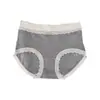 Calcinha Feminina Sexy de Renda Puro Desejo Cintura Média Algodão Forro de Algodão Categoria 10AA Cor Bebê Blocos de Cor Calça Triângulo