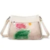 Bolsa de Mão com Estampa de Lótus em Relevo Estilo Europeu e Americano para Mulheres, Bolsa Transversal Versátil da Moda, Bolsa de Mão Simples em Couro Macio para Mães