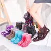 Sapatos e botas femininos estilosos e espessos com forro de fleece, sapatos de borracha para cozinha para adultos, galochas curtas impermeáveis e antiderrapantes