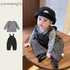 Ropa de bebé: adorable mono de otoño, peto estiloso, pantalones largos lindos para bebés y un conjunto separado para primavera y otoño