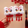 Grampo de Cabelo Leão de Veludo para Ano Novo, Estilo Chinês Novo, Presilha Bico de Pato Versátil com Design Único, Acessório de Cabelo de Nicho