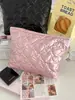 Bolsa de Almacenamiento de Amor Perezoso Transfronteriza Simple Acolchada Fresca Impermeable Gran Capacidad Bolso de Mano Portátil para Viajes de Negocios