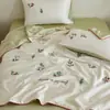 Colcha de Verão Quatro Peças Bordada com Borboleta 100S Lyocell Tencel Colcha Refrescante de Ar Condicionado Colcha Refrescante de Seda Gelada