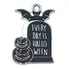 Serie Oscura Calabaza de Halloween Murciélago Lápida Libro Mágico Dijes para Zapatos Aretes de Bricolaje Collar Llavero