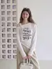 Camiseta estilosa branca com estampa, ombro a ombro, manga longa para mulheres, top camisola casual de outono, slim fit, puro desejo