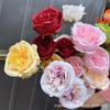 Rosa Austin de Três Cabeças Rosa Búlgara Arranjo de Flores para Casamento Adereços para Fotografia Arranjo de Flores Rosa Decorativa