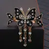 Horquilla de Pedrería Estilo Étnico tamaño pequeño Pinza de Cruz Pinza de Cangrejo Cabeza Trasera Tocados Pinza para el Cabello de Mariposa con Borla Elegante Elegante