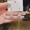 Pendientes asimétricos de lujo ligeros y de alta gama con un toque distintivo para mujer, elegantes y modernos, accesorios para las orejas que combinan con todo.
