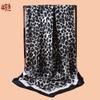 2025 Novo Elegante Pequeno Estampa de Leopardo Alta Qualidade 90*90 Lenço Quadrado de Cetim Lenço de Seda Turbante Atacado
