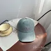 Boné de Baseball Bordado com Laço de Letra para Mulheres Estilo Coreano Casual Versátil Chapéu de Primavera e Outono Proteção Solar de Verão para Homens Boné com Aba