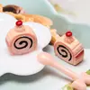 Rollo de piel de tigre de resina de imitación, pastel de fresa, accesorios de juego de comida, crema de pegamento para bricolaje, funda de teléfono móvil, tapón antipolvo, accesorios