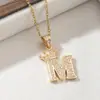 Colar com pingente de letra da moda europeia e americana para mulheres, coroa dourada e prateada com letras inglesas totalmente cravejadas de diamantes, modelo de exportação de venda quente transfronteiriça, envio direto
