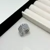 Principios de primavera de 2025 con anillo de bola pesada irregular