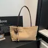 Bolso tote de color sólido mate para mujer, gran capacidad, bolso de mano nicho coreano, versátil para ir al trabajo, bolso de hombro y para debajo del brazo para mujer