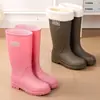 Botas de lluvia impermeables con estilo para mujer, de caña alta, antideslizantes, forradas de polar, botas de trabajo para adulto, botas de lluvia forradas de polar, botas de media caña antideslizantes, cálidas