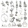 Set de 22 Lindos Accesorios de Aleación para Manualidades con Dibujos de Gatos para Llaveros, Aretes, Pulseras, Collares, Colgantes y Dijes Pequeños
