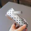 Zapatos Pequeños de Cuero para Niñas 2026 Otoño Nuevo Zapatos Poco Profundos de Lunares de Princesa para Niñas Zapatos Planos Mary Jane con Lazo para Niñas