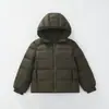 Nueva chaqueta de plumón ligera para niños, estándar nacional 90% plumón, nuevo estilo otoño e invierno, abrigo corto con capucha unisex, al por mayor