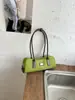 Bolso de hombro cruzado de diseño retro para mujer, nuevo y elegante bolso baguette de alto valor, bolso de hombro y bolso de mano de moda
