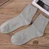 Calcetines Calcetines de Media Caña para Hombre Calcetines de Algodón de Color Puro Otoñales Calcetines de Moda Populares Calcetines Deportivos de Baloncesto para Hombre Calcetines Blancos Zhuji para Hombre