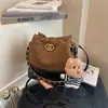 Bolso Cubo Retro 2025 Nueva Moda Color Contrastante Versátil Bolso Cruzado para Mujer Muy Popular Bolso de Hombro Acolchado