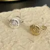 Anillo Artesanal Único de Margarita Cepillada, Moda de Lujo Ligero, Pulsera Abierta Ajustable Retro Francesa Simple y Sofisticada