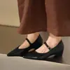 Sapatos femininos Mary Jane elegantes para o dia a dia, em couro de carneiro curtido vegetal, com aumento interno de altura, bico fino de salto médio, tira única, couro legítimo, coleção outono 2026