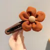 2026 nuevos y elegantes pasadores de pelo de color café al por mayor, pinzas de pico de pato de alta gama para la parte posterior de la cabeza, accesorios para el cabello lindos y dulces para mujeres