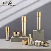 Gerente da Loja Recomenda Conjunto de Frasco Redondo Convexo Dourado 100ml Emulsão de Água Frasco com Bomba