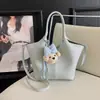 Bolso Sencillo y Relajado para la Axila para Mujer Verano 2026 Nueva Moda Estilo Relajado Bolso de Hombro Bolso Cubo de Gran Capacidad