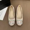 Zapatos planos estilo pequeño Chanel para mujer, zapatos para ir al trabajo, zapatos de tacón de cuña, zapatos planos, estilo nuevo, zapatos de boda, temperamento, primavera y otoño 2026, pedrería