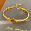 Colar redondo com flor em banho de ouro real com zircônia incrustada e esmalte gota, corrente de clavícula de luxo leve de nicho, conjunto de joias versátil e elegante