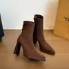 Botines de gamuza de tacón grueso puntiagudos estilo francés para mujer, 26 otoño/invierno nueva versión coreana, adelgazantes, con cremallera trasera, botas ajustadas elásticas