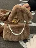 2025 Otoño e Invierno Nuevo Estilo Bolso Bandolera Bolso de Hombro de Piel Textura de Alta Gama Diseño de Nicho Bolso de Axila Bolso de Peluche Imitación Piel